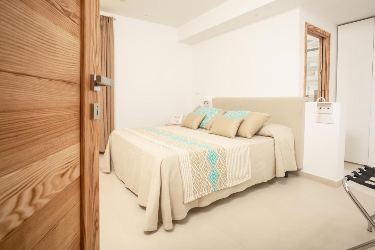 Assaje' Luxury Rooms Santa Teresa Gallura Exterior photo